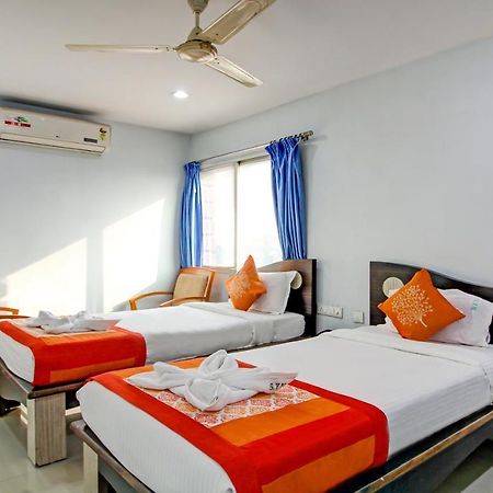 Hotel S Y N Residency Hyderabad Esterno foto