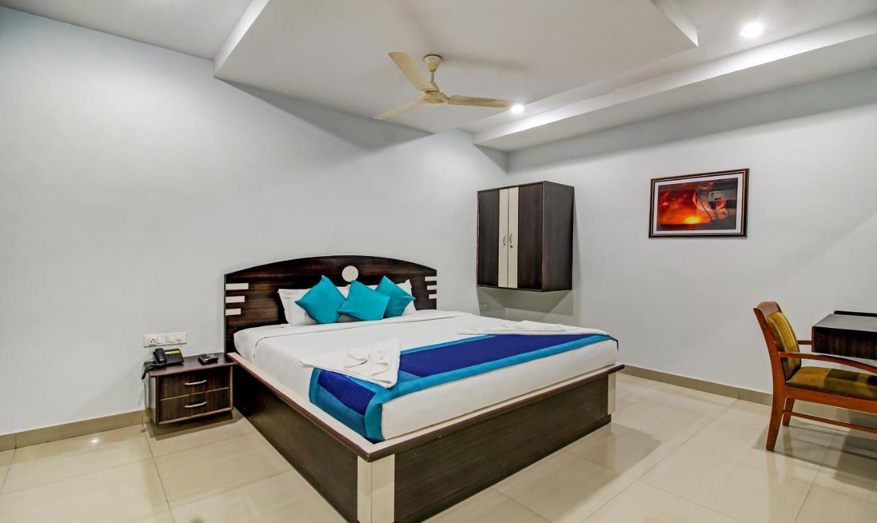 Hotel S Y N Residency Hyderabad Esterno foto